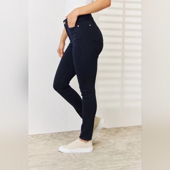 JUST IN!! JUDY BLUE Full Size Garment Dyed Tummy Control Skinny Jeans Plus Avail - Picture 6 of 9